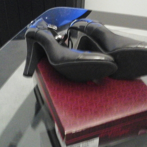 Shoes - Picture 2 of 2